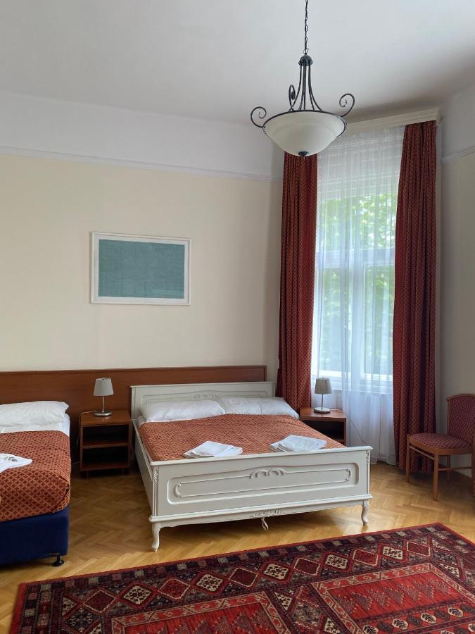 Fonix Hotel Балатонфельвар Екстер'єр фото