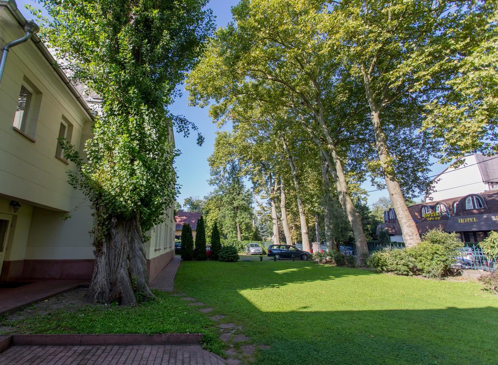 Fonix Hotel Балатонфельвар Екстер'єр фото