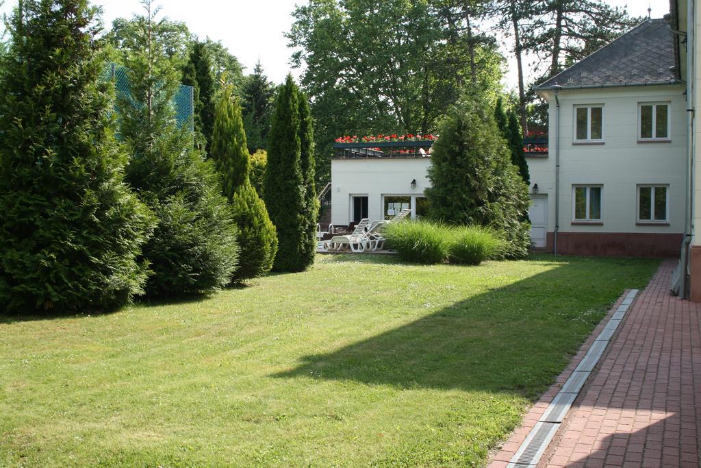 Fonix Hotel Балатонфельвар Екстер'єр фото